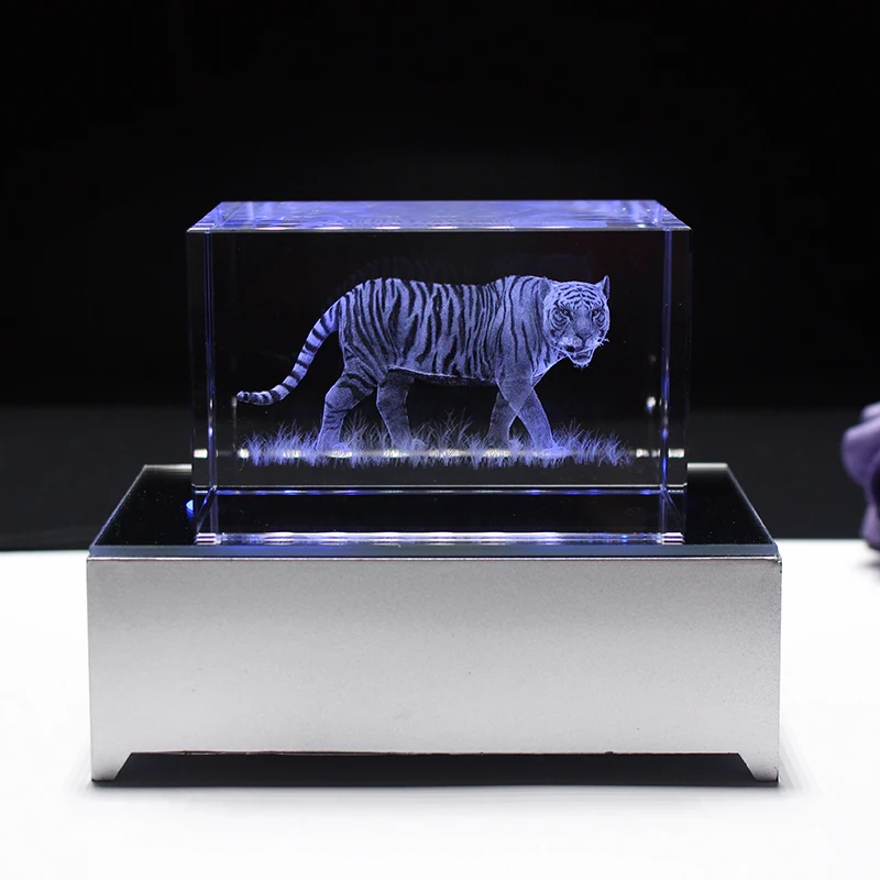 Hämmastav 3D Laser Tiiger Loomade Crystal Cube koos LED Light Base sest Laps on Kodu Kaunistamiseks Käsitöö Kujukeste Miniatuurid