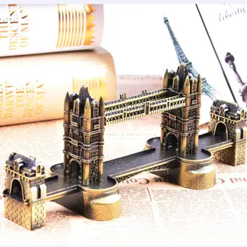 ERMAKOVA London Tower Bridge Kuju Figuriin Retro Metallist Hoone Mudel London Bridge Figuriin Dekoratiivsed Raud Käsitöö-Dekoratsioon