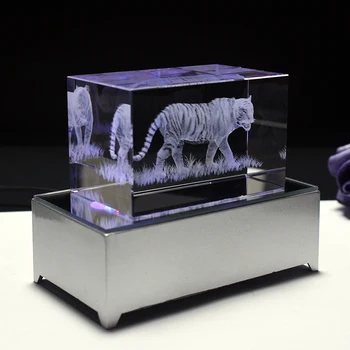 Hämmastav 3D Laser Tiiger Loomade Crystal Cube koos LED Light Base sest Laps on Kodu Kaunistamiseks Käsitöö Kujukeste Miniatuurid