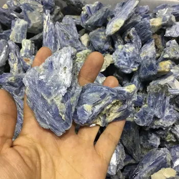 Looduslik rought Sinine kristall Toore, küaniit, sillimaniit kivid