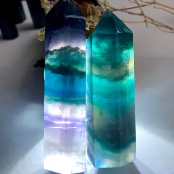 Looduslik Sinine Roheline Fluoriidimaardlat Võlukepp Crystal Prism Tervendav Crystal püramiid Kivi Sammas Kodu Kaunistamiseks Kingitused