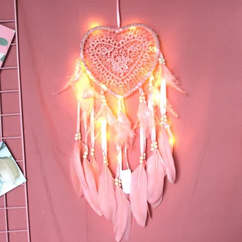 Romantiline LED Dream Catcher koos Sulg Armastus Südames Dreamcatcher Öö Valguses Kodus voodi kõrval Seina Riputamise Kodu Kaunistamiseks